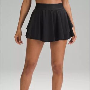 Lululemon Court Rival skirt - sz 8